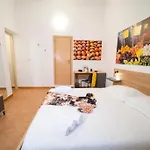 Ballaro' - Budget Hotel